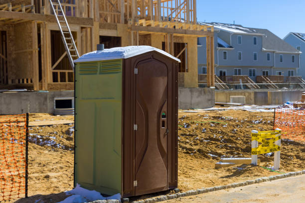 Porta potty delivery and setup in Leachville, AR