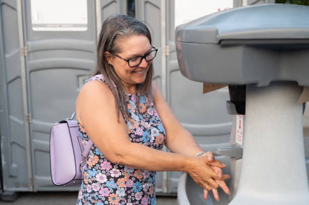 Best Luxury portable toilet rental  in Leachville, AR